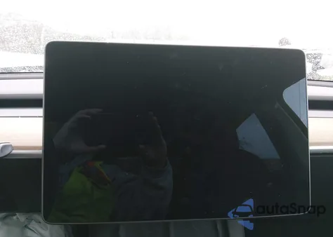 2022 Tesla Model Y Long Range Dual Motor All-Wheel Drive from USA, damaged, VIN 7SAYGDEE0NF350850